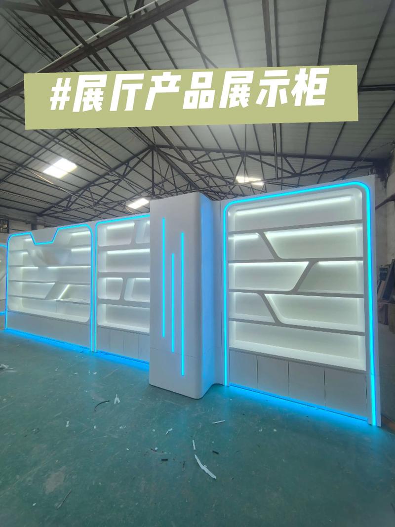 眼鏡烤漆展柜價格一般是多少?有參考嗎?